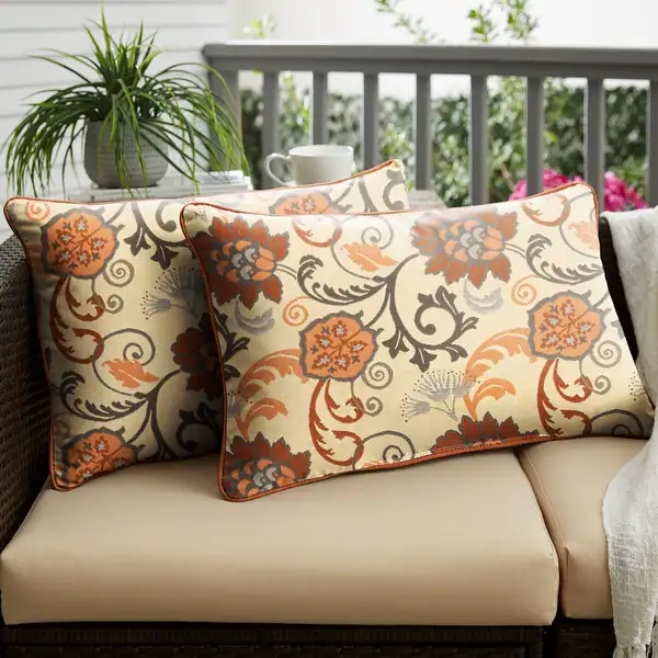 Sunbrella-outdoor-throw-pillows